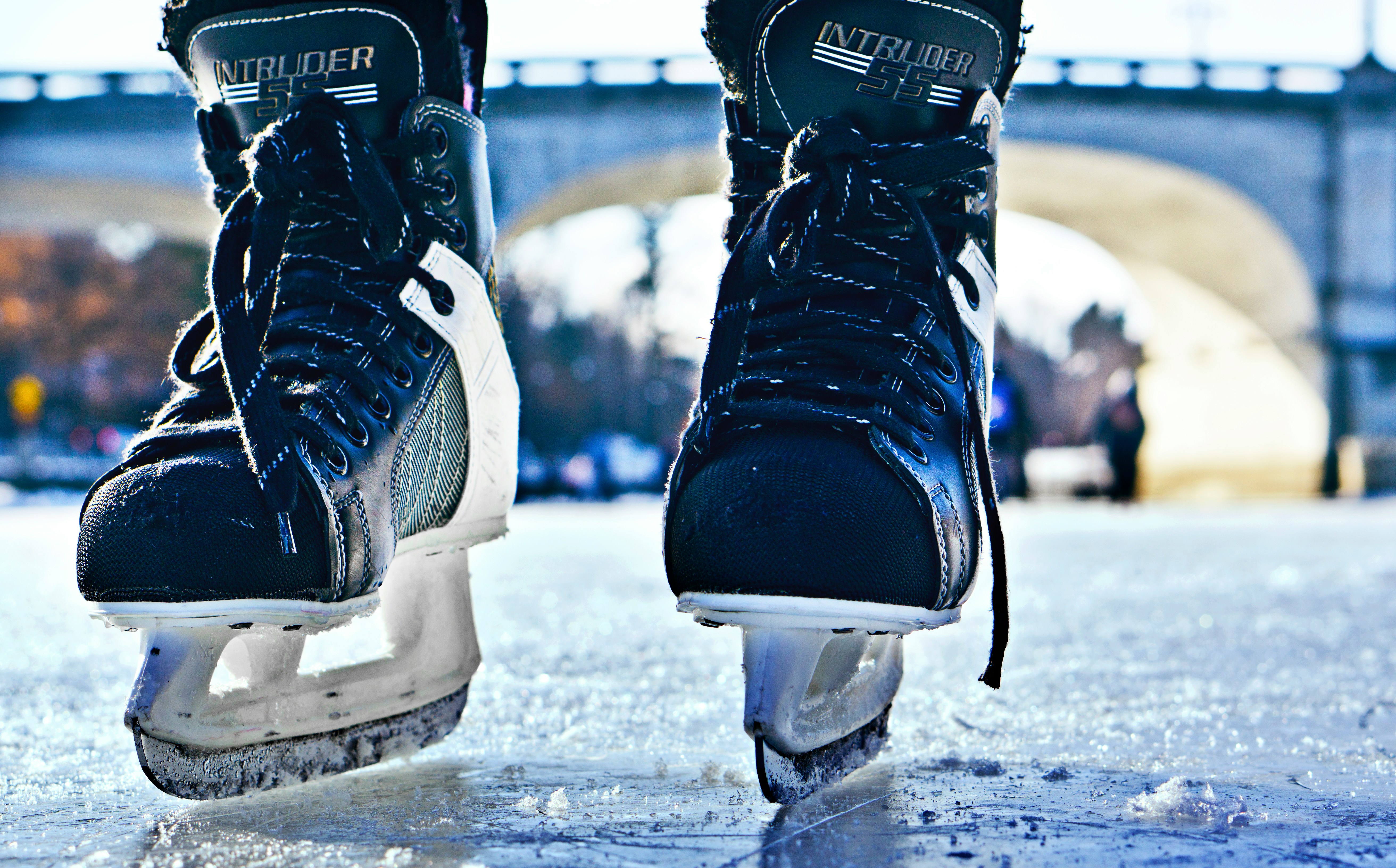 How to Save on Hockey Gear in Canada This Season